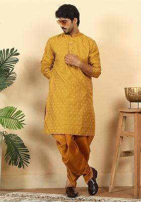 Yellow Paisley Silk Blend Kurta Set For Men
