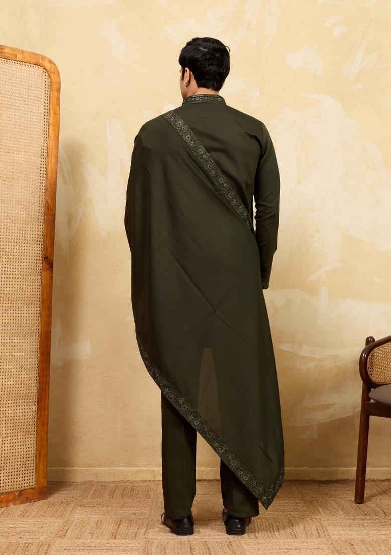 Green Embroidered Silk Blend Kurta With Dupatta For Men - Indya