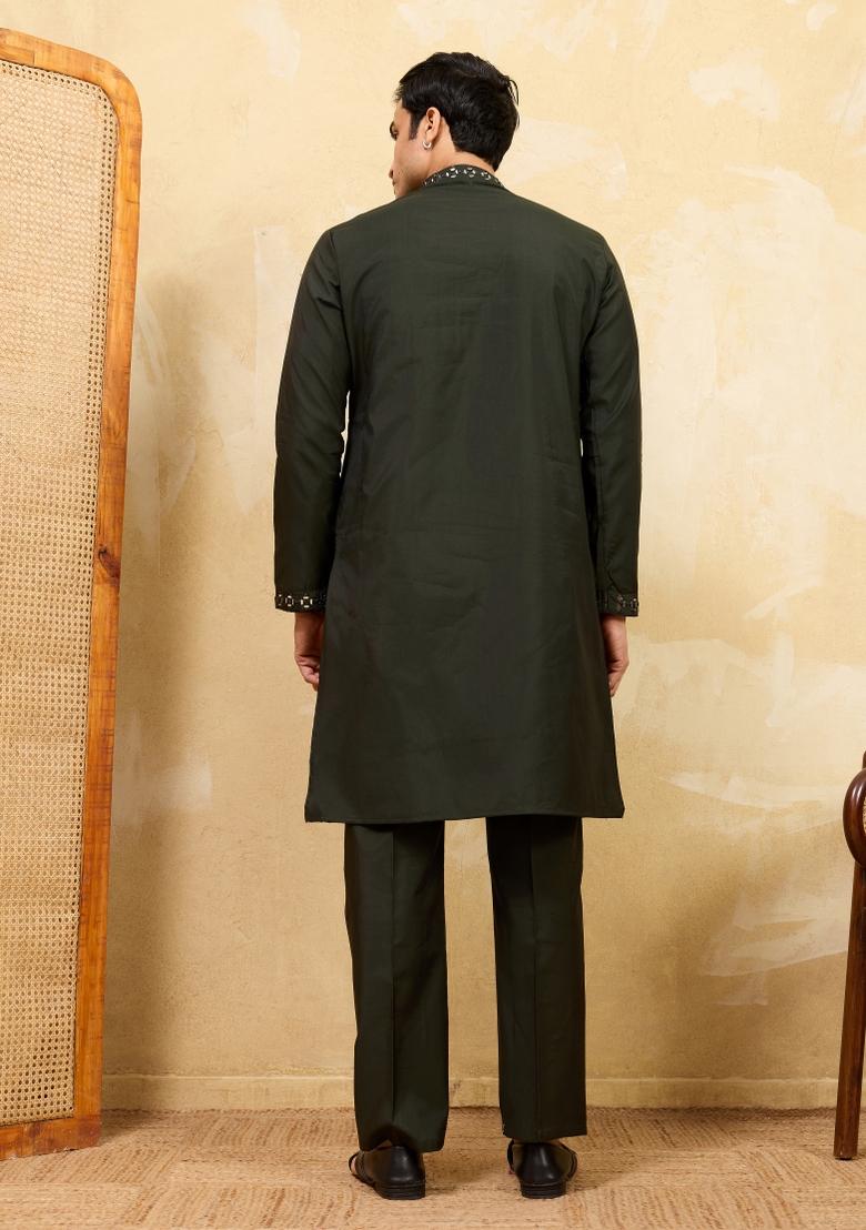 Green Embroidered Silk Blend Kurta For Men - Indya