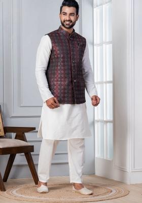 Red Embroidery Silk Kurta Set For Men