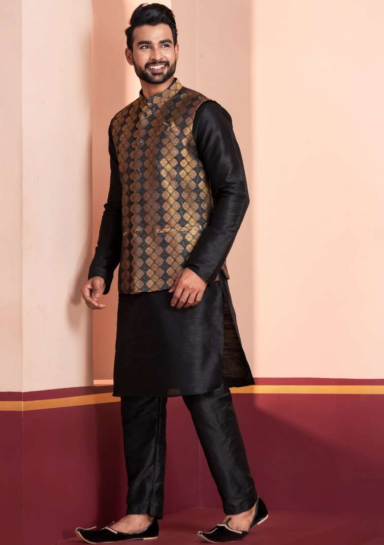 Black Embroidery Silk Kurta Set For Men - Indya