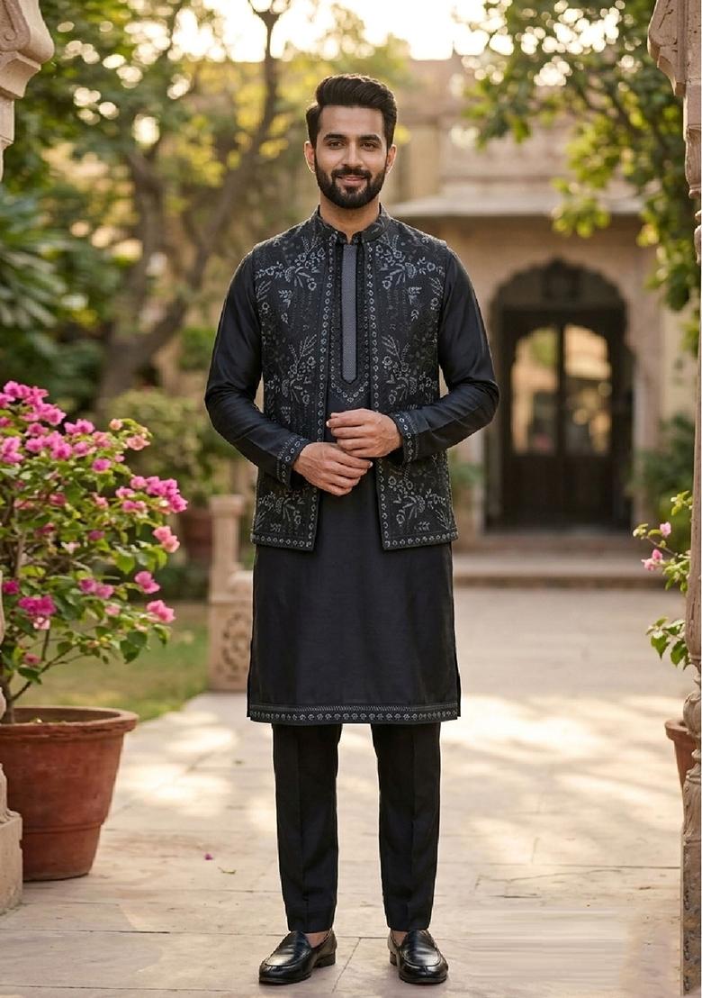 Black Embroidery Doniar Jacket Set For Men - Indya