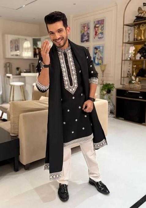 Black Embroidered Rayon Kurta With Dupatta For Men