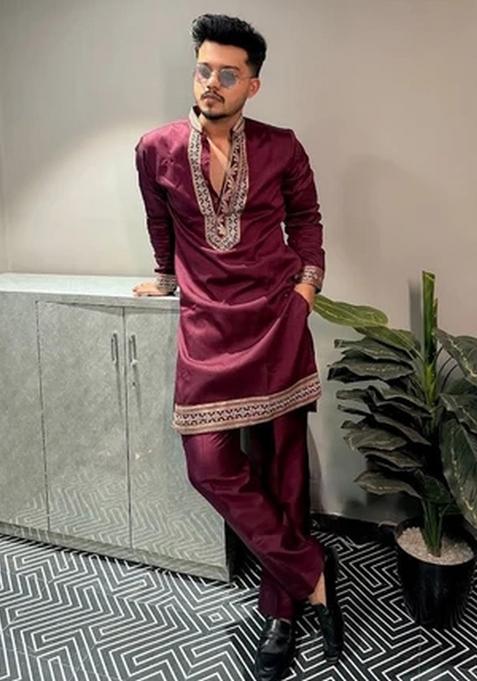 Maroon Embroidery Gajji Kurta Set For Men