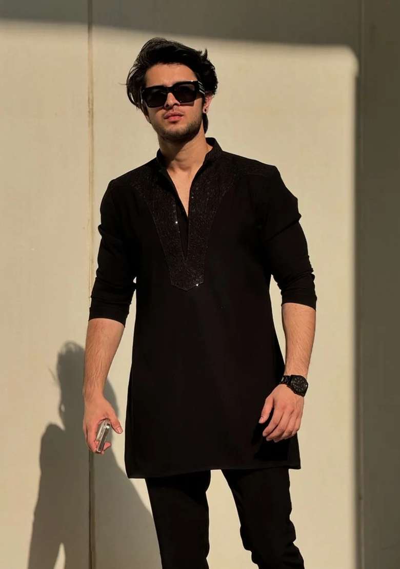 Black Embroidery Rayon Kurta Set For Men - Indya