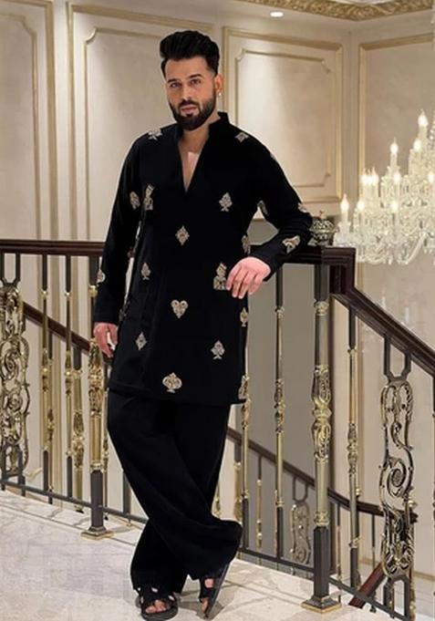 Black Embroidery Rayon Kurta For Men