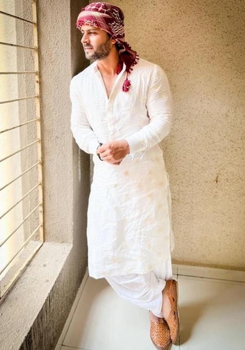 White Embroidery Rayon Kurta For Men