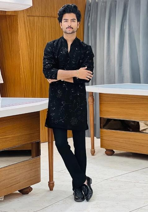Black Embroidery Georgette Kurta For Men