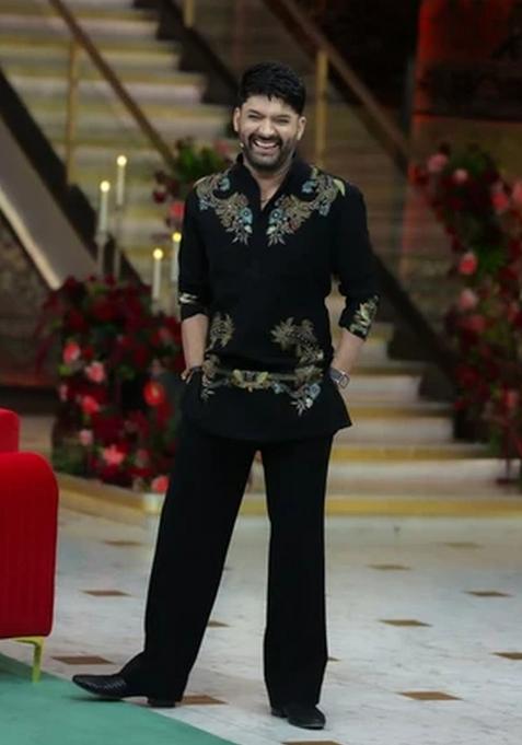 Black Embroidery Lachko Kurta For Men