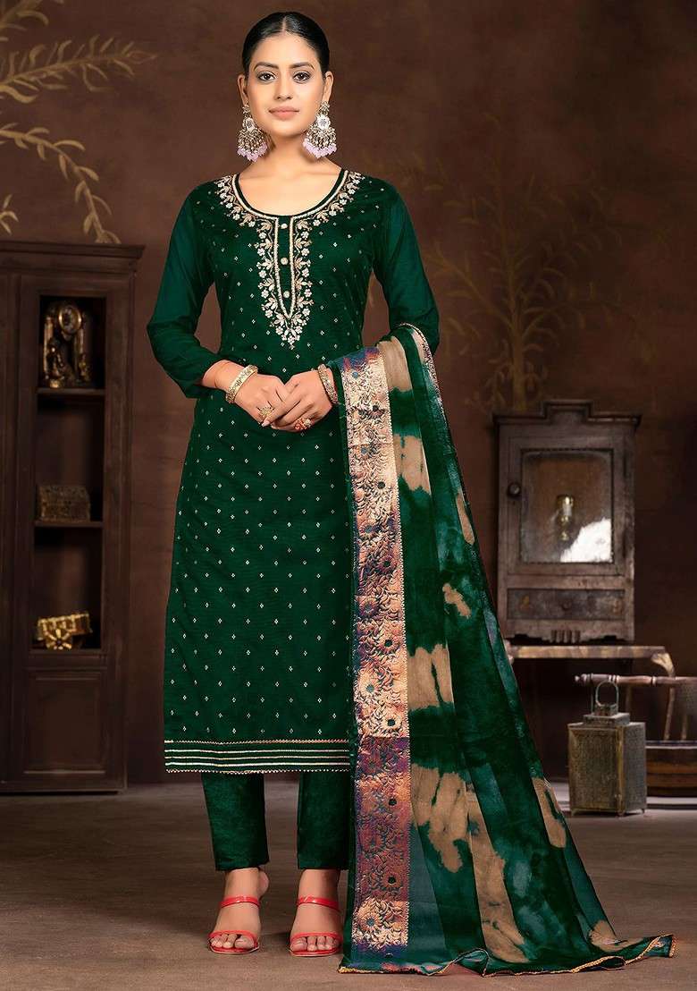 Green Embroidered Blended Pakistani Suit Set - Indya