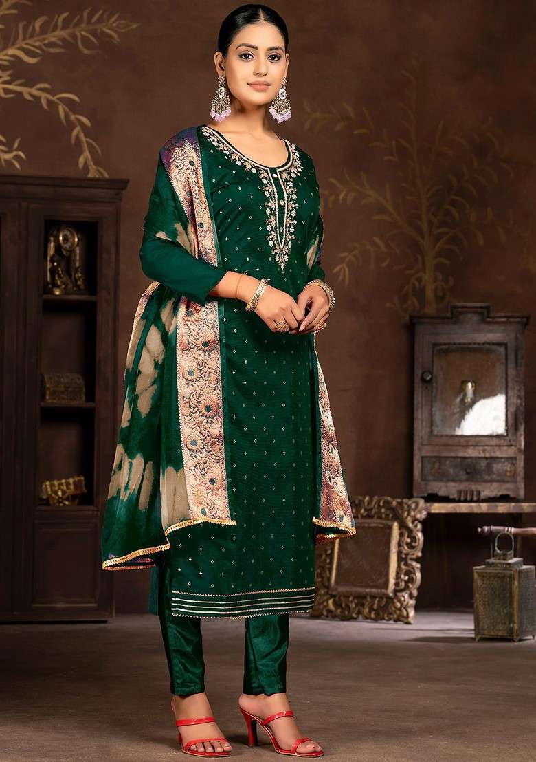 Green Embroidered Blended Pakistani Suit Set - Indya