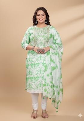 Green Embroidered Poly Blend Kurta Set