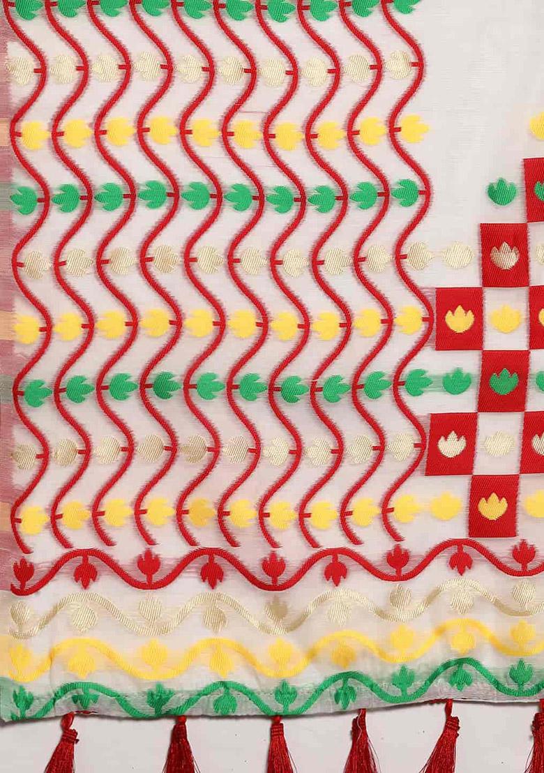 Off White Printed Pure Cotton Dhakai Jamdani Saree Set