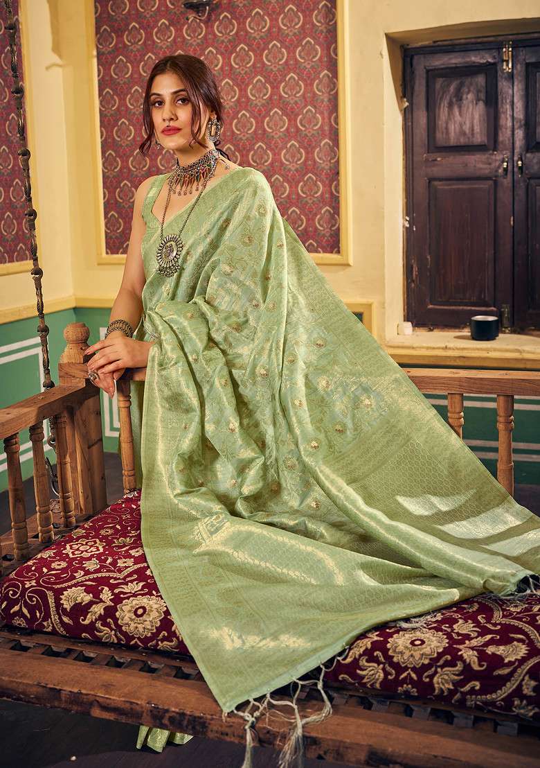 Green Zari Woven Banarasi Dola Silk Saree Set for Diwali and Festive Wear - Indya