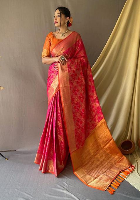 Rani Pink Zari Woven Banarasi Patola Silk Saree Set