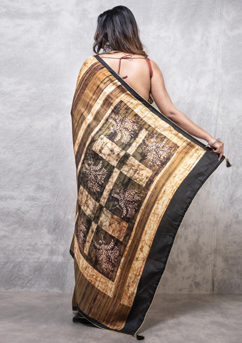 Multicolour Digital Print Opara Silk Blend Saree Set