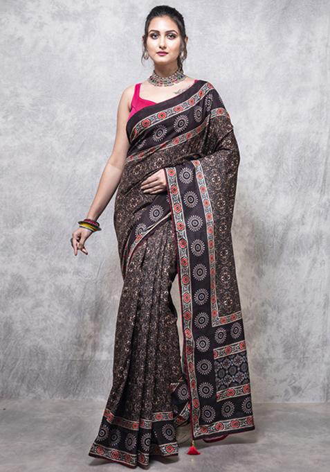 Multicolour Digital Print Opara Silk Blend Saree Set