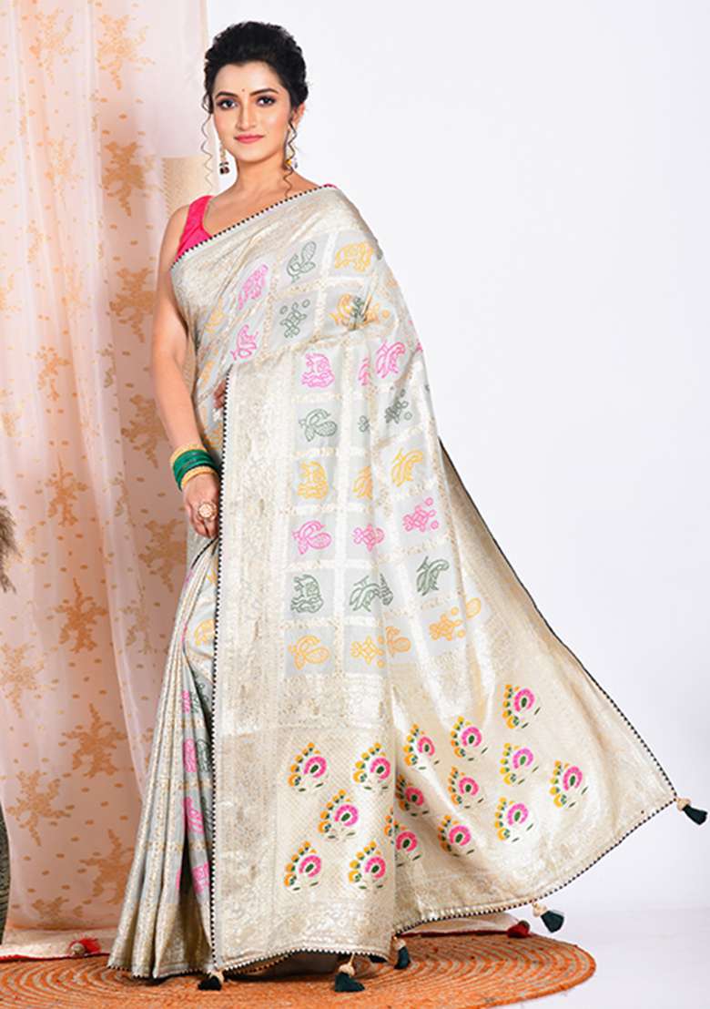 Light Green Pure Dola Silk Saree Set - Indya