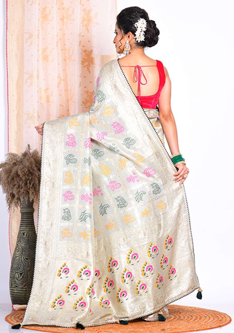 Light Green Pure Dola Silk Saree Set - Indya