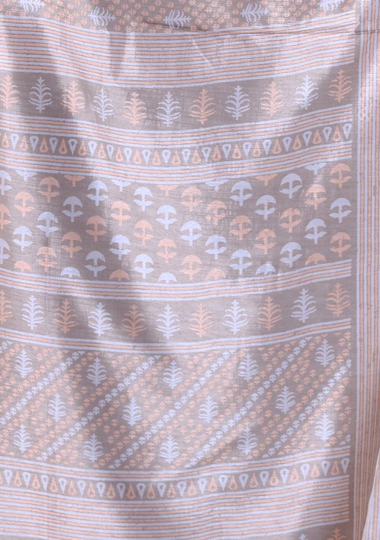 Ecru Textured Soft Silk Saree Set