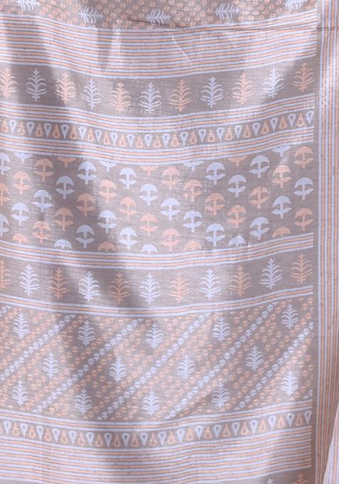 Ecru Textured Soft Silk Saree Set