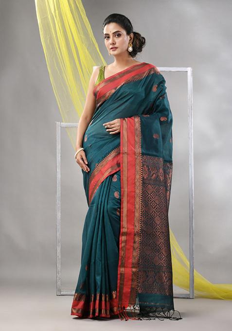 Emerald Green Paisley Print Soft Matka Silk Saree Set