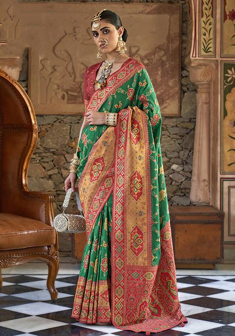 Green Printed Woven Banarasi Silk Saree Set