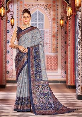 Grey Textured Print Silk Blend Saree Set