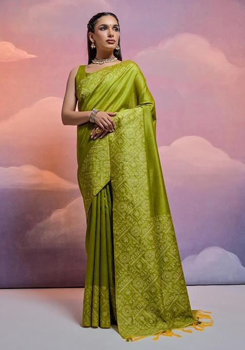 Mehendi Woven Raw Silk Saree Set