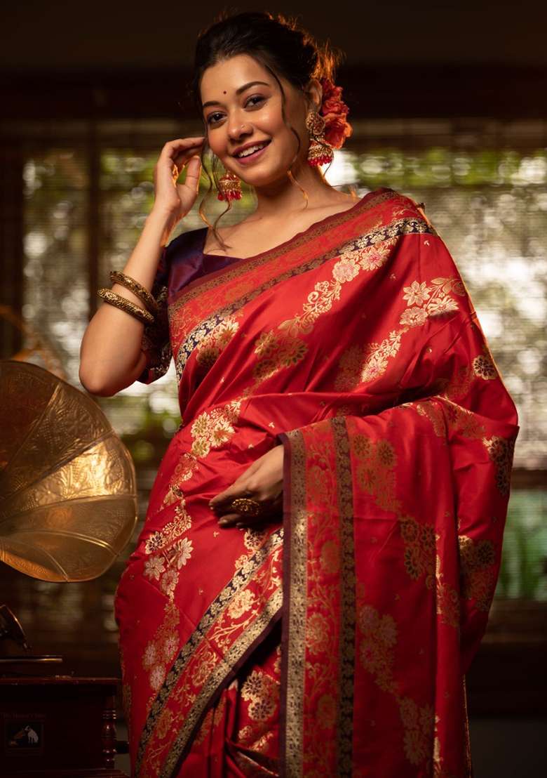 Red Woven Soft Silk Saree Set for Diwali | Wedding & Festive Wear - Indya