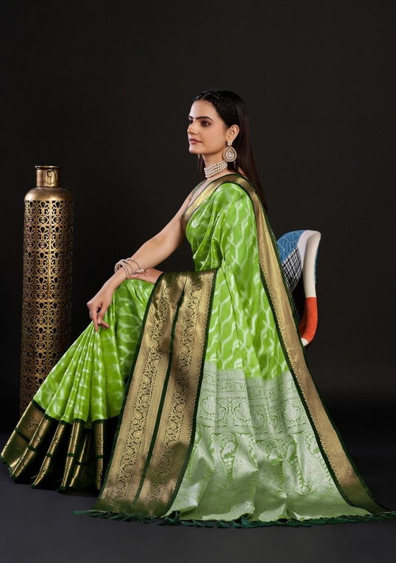 Green Woven Kanjivaram Silk Saree Set