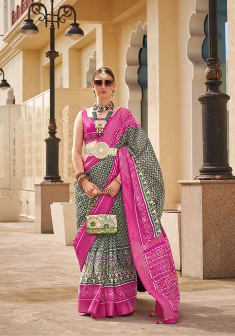 Grey Printed Woven Saree Set