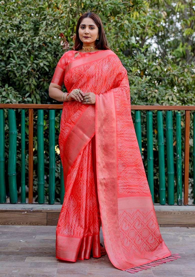 Red Printed Woven Saree Set - Indya