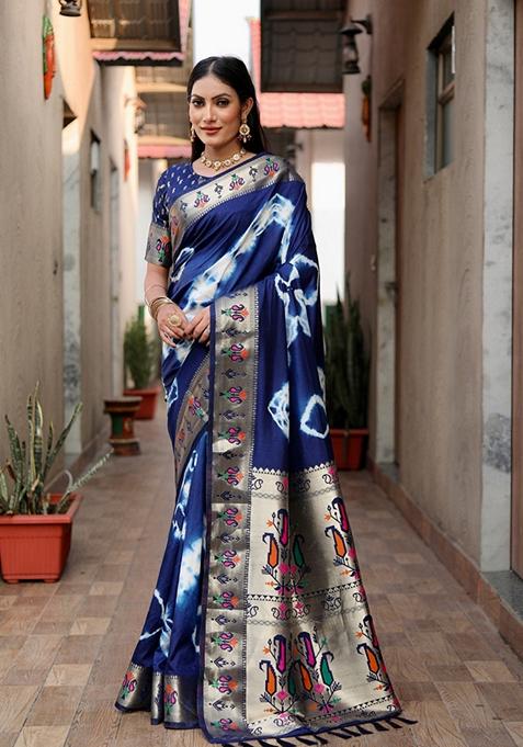 Blue Printed Woven Saree Set