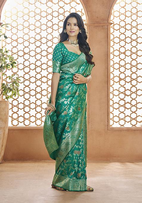 Pista Green Zari Woven Banarasi Silk Saree Set