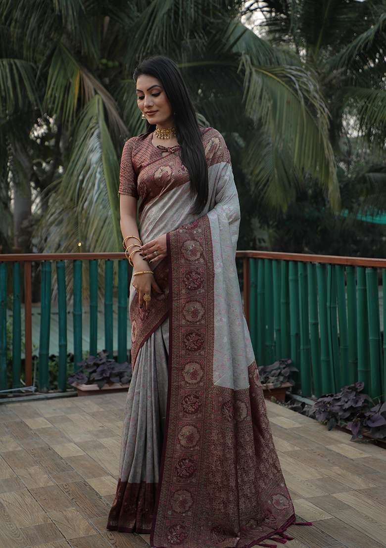 Grey Kanjivaram Woven Kanjivaram Silk Saree Set - Indya