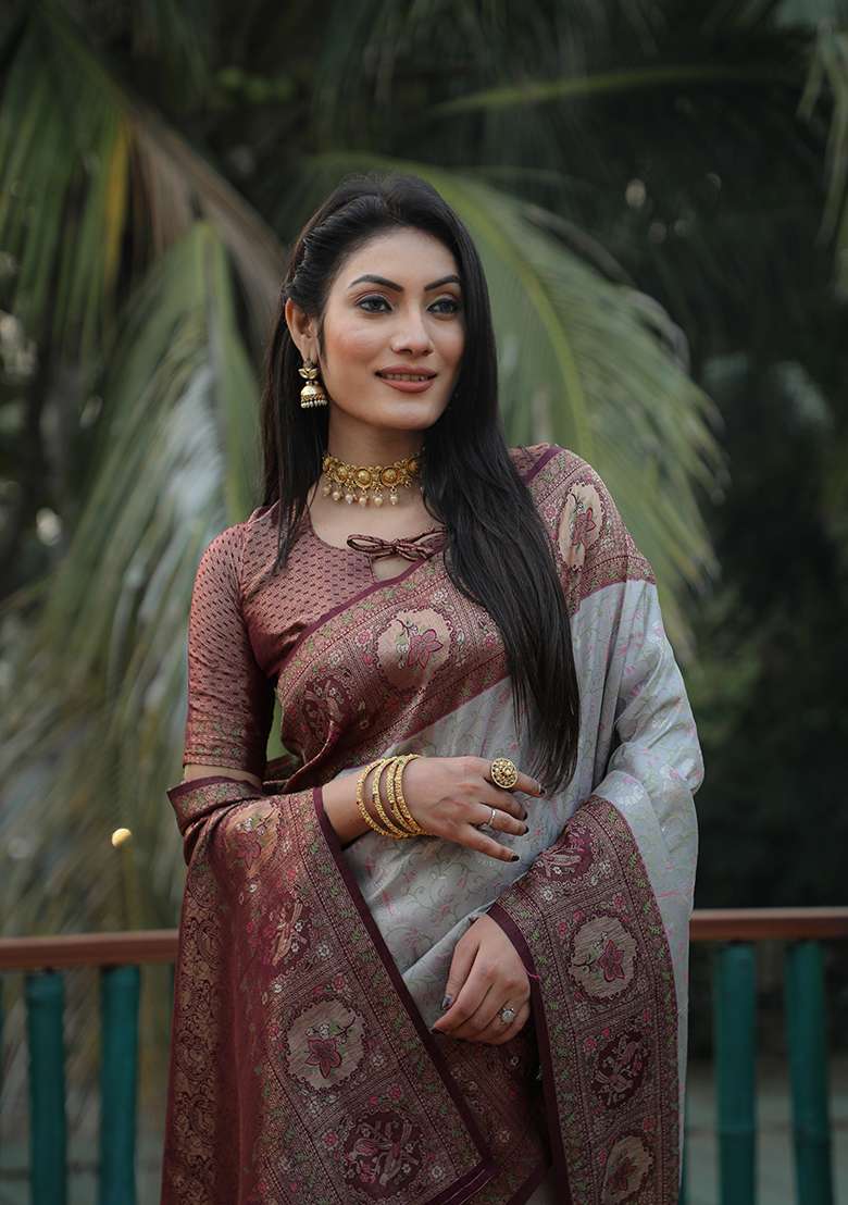 Grey Kanjivaram Woven Kanjivaram Silk Saree Set - Indya