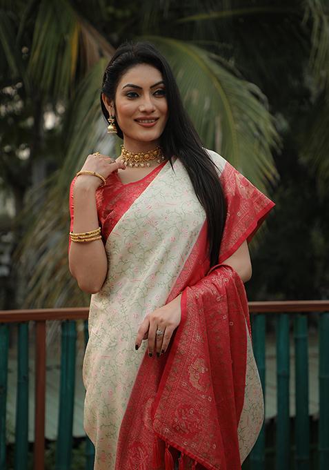 Cream Kanjivaram Woven Kanjivaram Silk Saree Set