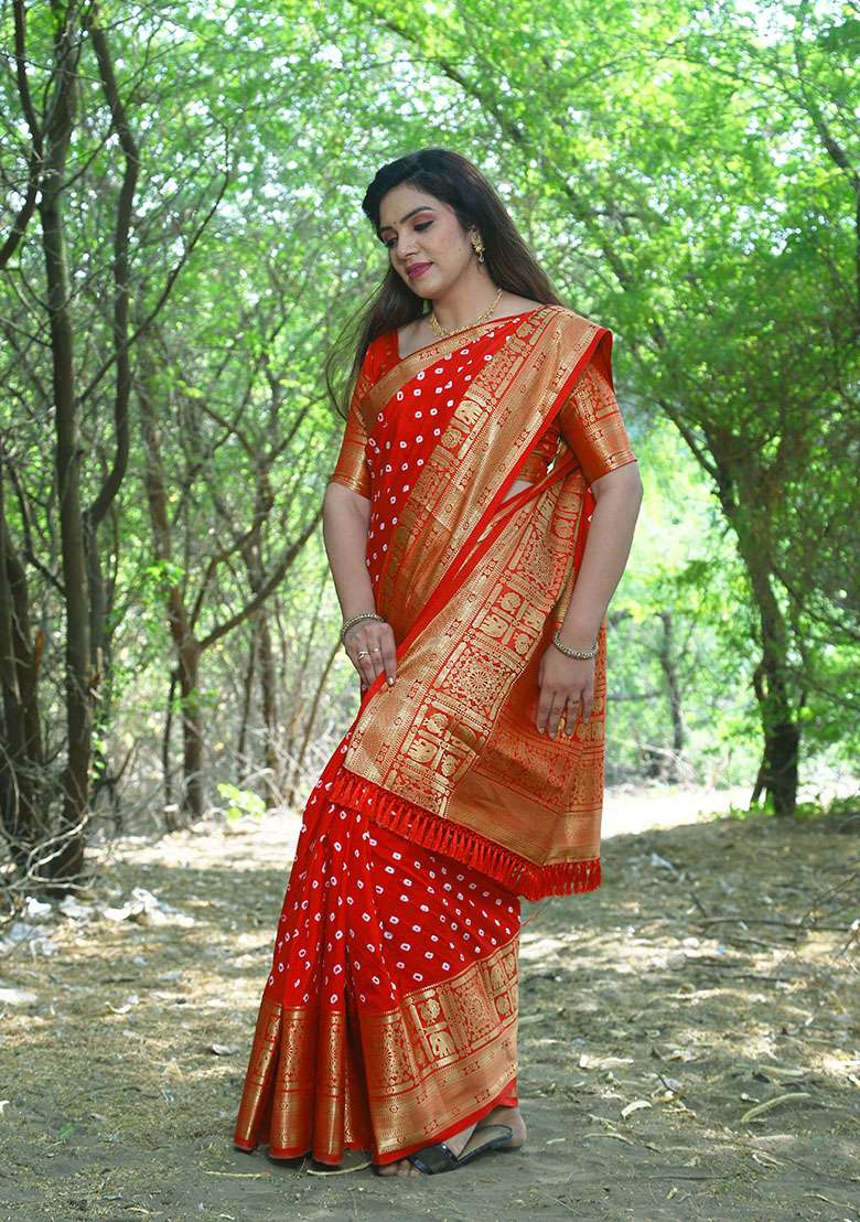 Maroon Zari Woven Kanjivaram Silk Saree Set - Indya