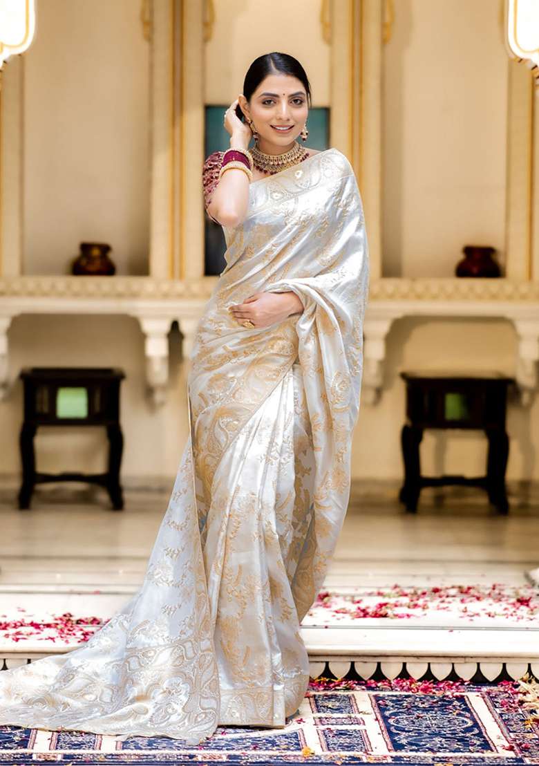 Cream Banarasi Soft Silk Blend Saree Set for Diwali and Festive Wear - Indya