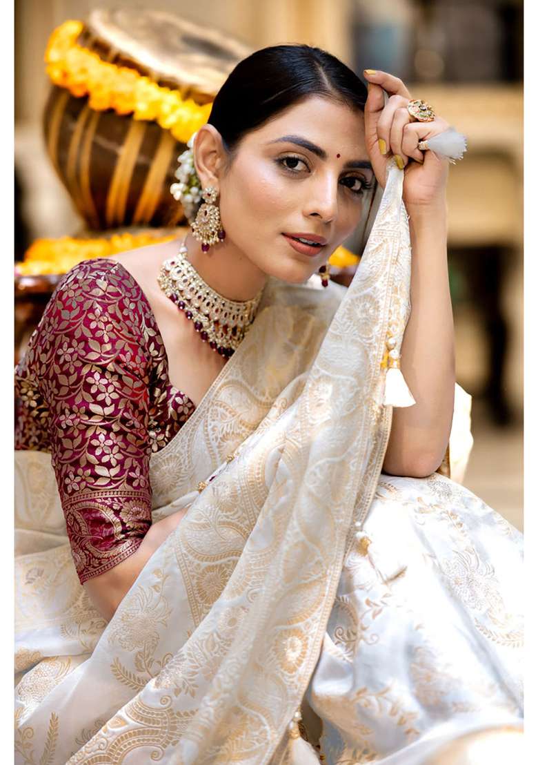 Cream Banarasi Soft Silk Blend Saree Set for Diwali and Festive Wear - Indya