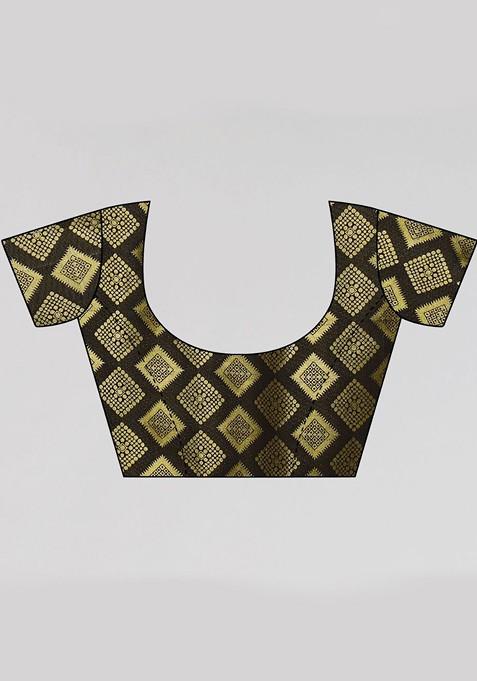 Green Ethnic Motifs Zari Saree Set