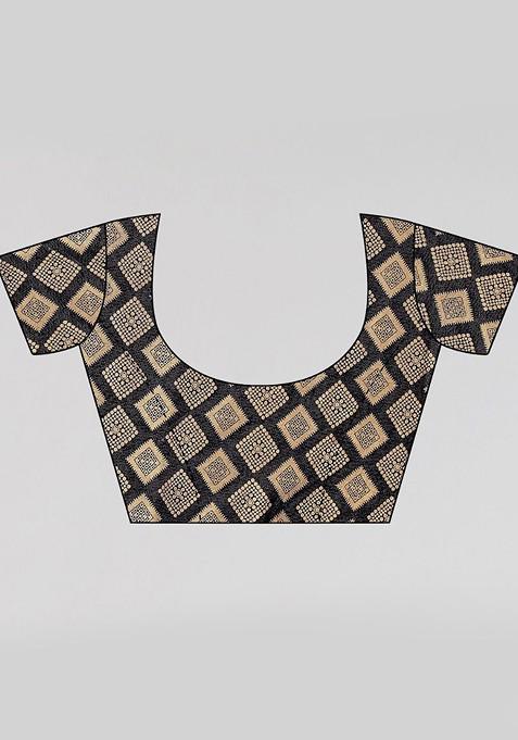 Pink Ethnic Motifs Saree Set