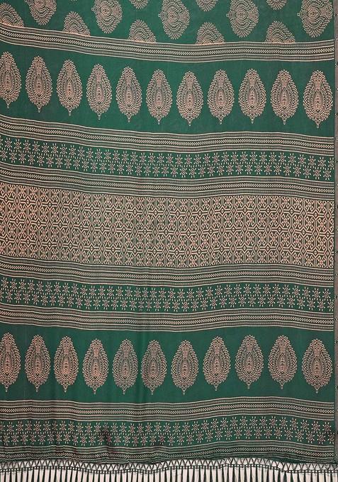 Green Ethnic Motifs Printed Saree Set
