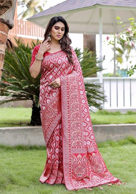 Red Woven Zari Pure Kanjeevaram Silk Saree Set