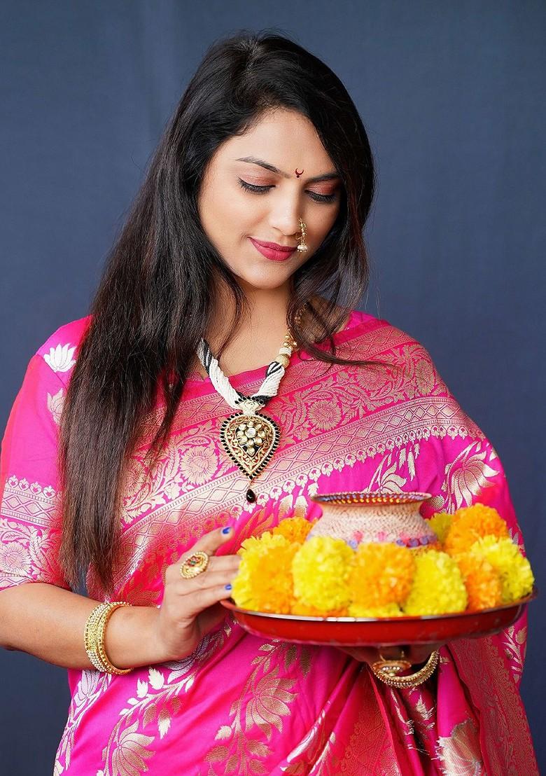 Pink Floral Woven Zari Pure Banarasi Silk Saree Set