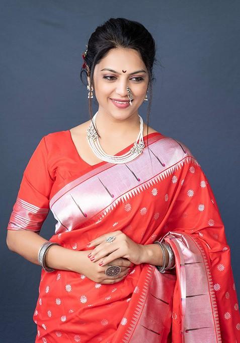 Red Floral Woven Zari Pure Banarasi Silk Saree Set