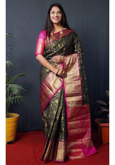 Black Floral Woven Zari Pure Banarasi Silk Saree Set