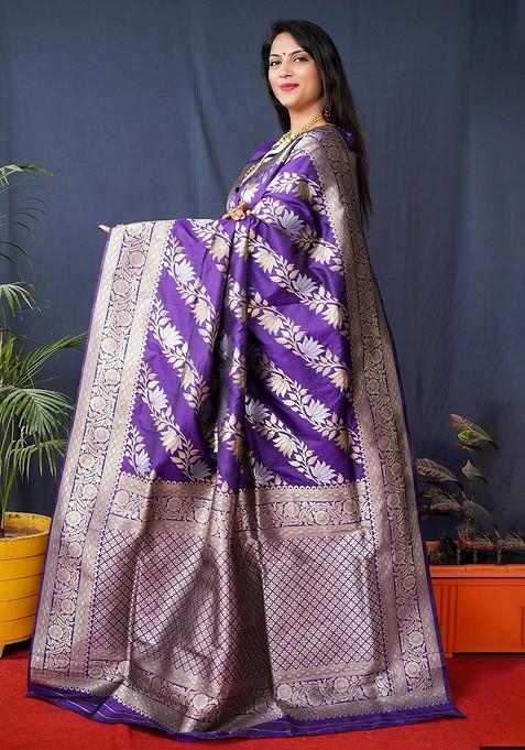 Violet Floral Woven Zari Pure Banarasi Silk Saree Set