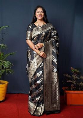 Black Floral Woven Zari Pure Banarasi Silk Saree Set